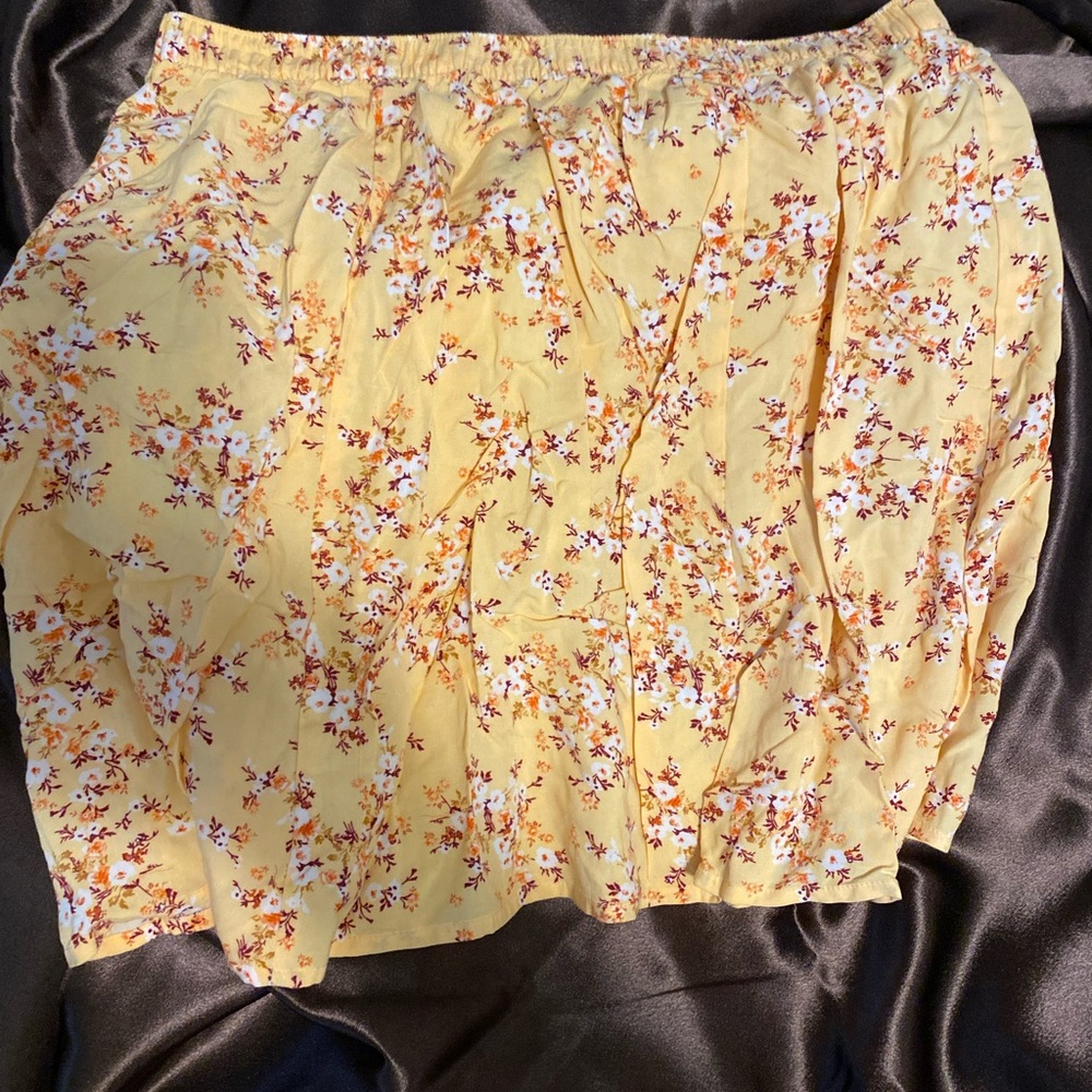 Floral flowy skirt